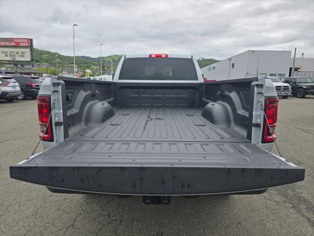 2026 Ram 3500 Big Horn Crew Cab 4x4 8' Box