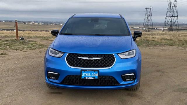2026 Chrysler Pacifica Select AWD