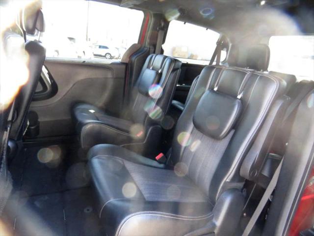 2016 Chrysler Town & Country S
