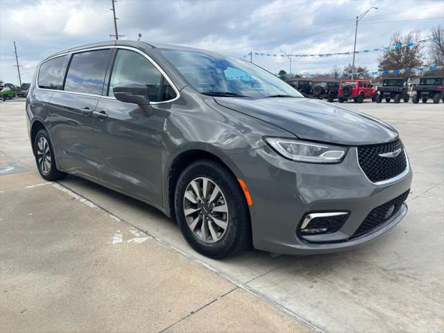 2022 Chrysler Pacifica Hybrid Touring L