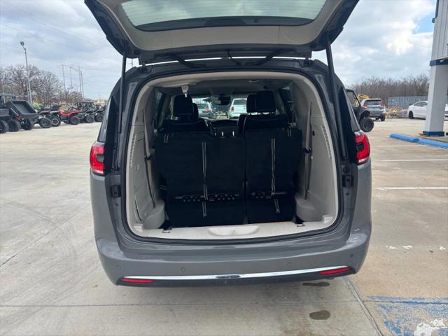 2022 Chrysler Pacifica Hybrid Touring L