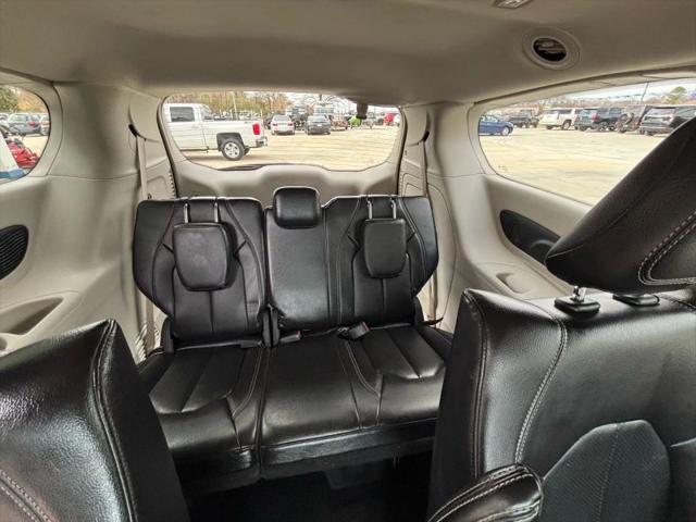 2022 Chrysler Pacifica Hybrid Touring L