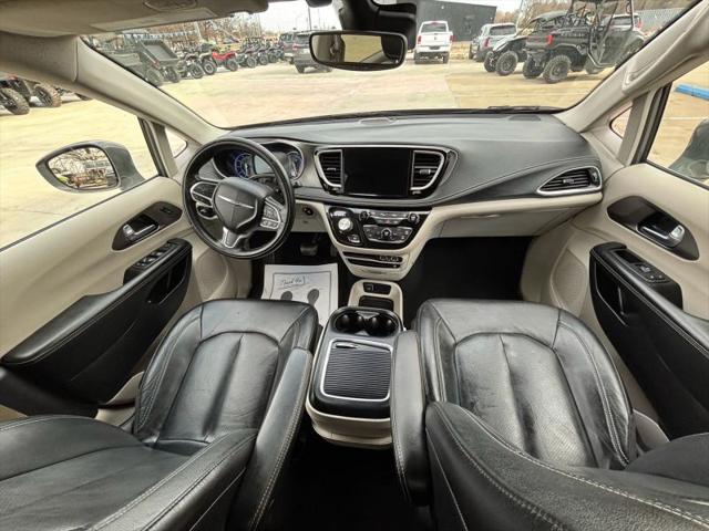 2022 Chrysler Pacifica Hybrid Touring L