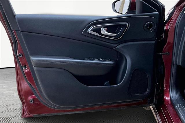 2016 Chrysler 200 Limited