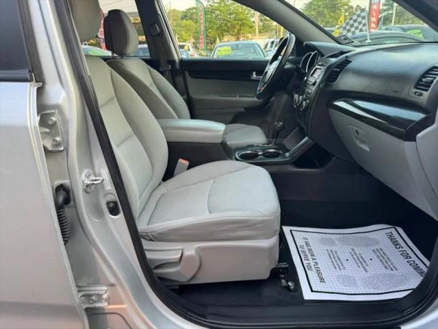 2011 Kia Sorento LX V6