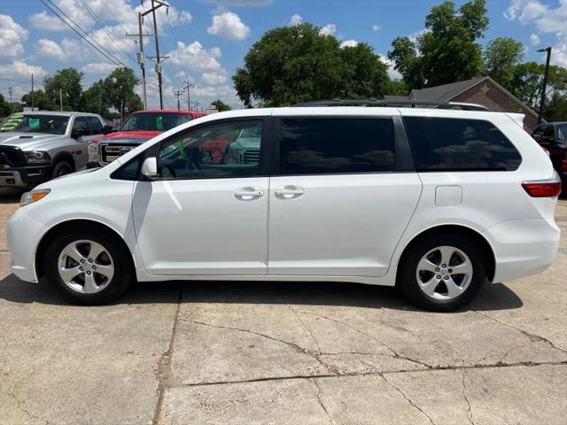 2015 Toyota Sienna LE 7 Passenger