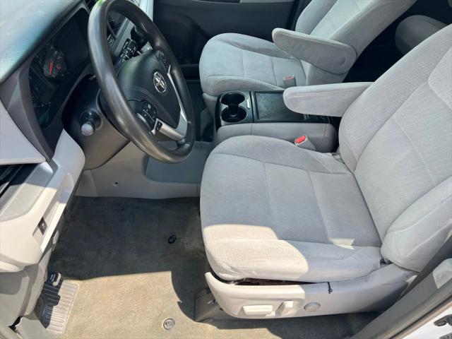 2015 Toyota Sienna LE 7 Passenger