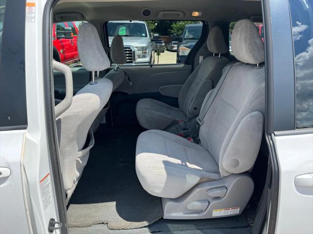 2015 Toyota Sienna LE 7 Passenger