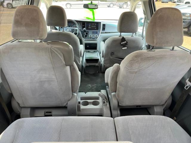 2015 Toyota Sienna LE 7 Passenger