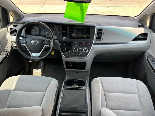 2015 Toyota Sienna LE 7 Passenger