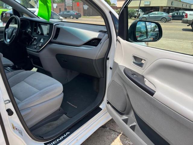 2015 Toyota Sienna LE 7 Passenger