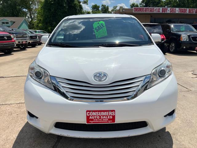 2015 Toyota Sienna LE 7 Passenger