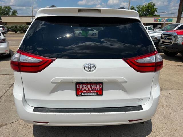 2015 Toyota Sienna LE 7 Passenger