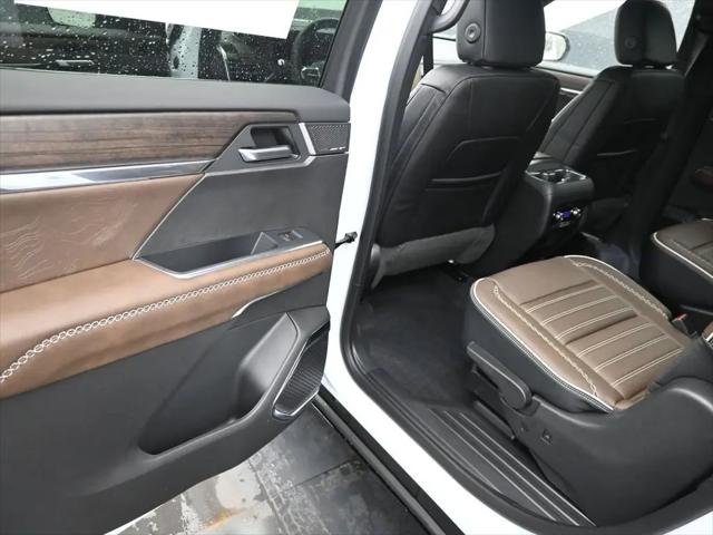 2026 GMC Acadia Denali Ultimate FWD