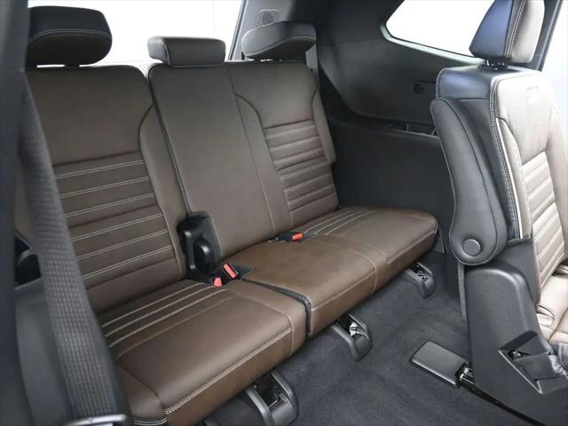 2026 GMC Acadia Denali Ultimate FWD