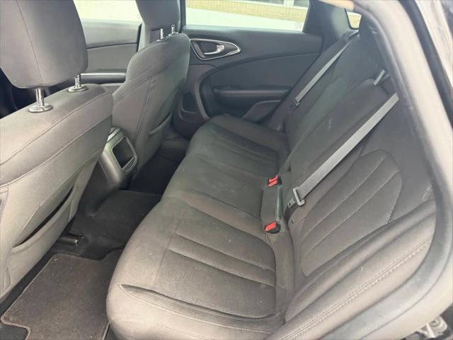 2016 Chrysler 200 Limited Platinum