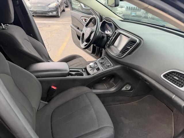 2016 Chrysler 200 Limited Platinum