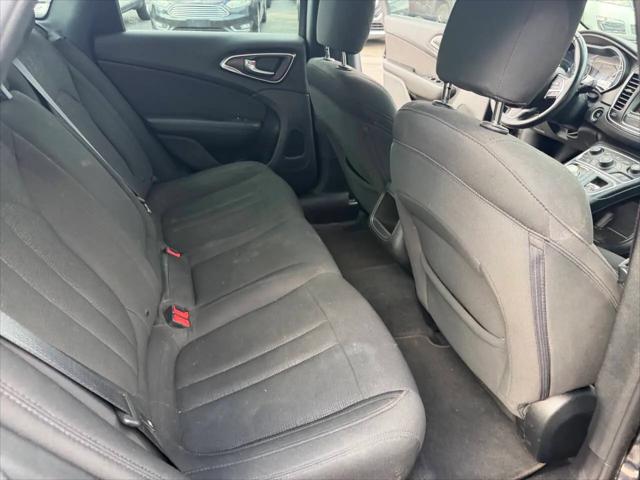 2016 Chrysler 200 Limited Platinum