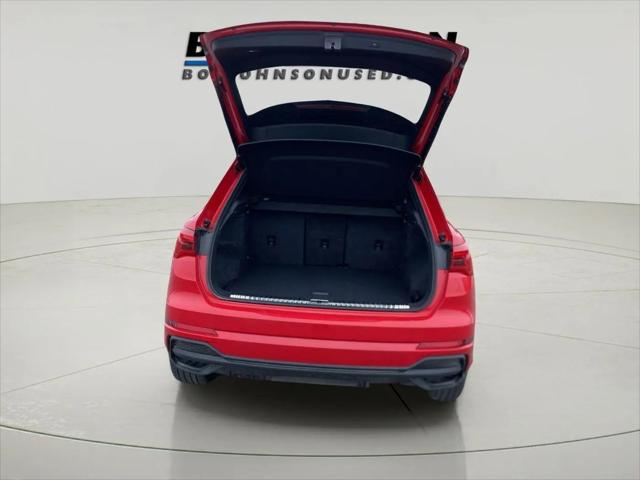 2025 Audi Q3 Premium 45 TFSI S line quattro Tiptronic