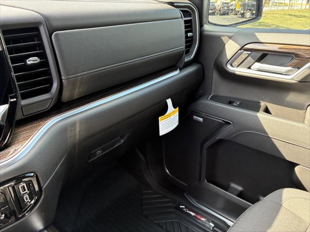 2026 Chevrolet Silverado 1500 4WD Crew Cab Short Bed RST