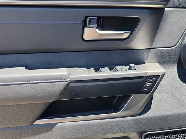 2026 Toyota Tundra Platinum Hybrid CrewMax 5.5' Bed