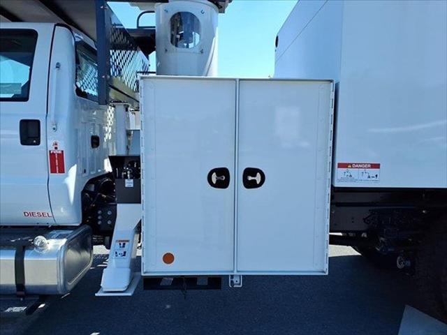2025 Ford F-750 F750 REGULAR CAB DOCK HGT