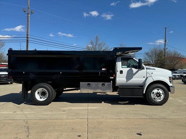 2025 Ford F-650 F650 REGULAR CAB DOCK HGT