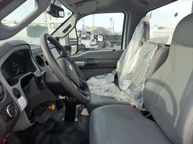 2026 Ford F-750 F750 REGULAR CAB DOCK HGT