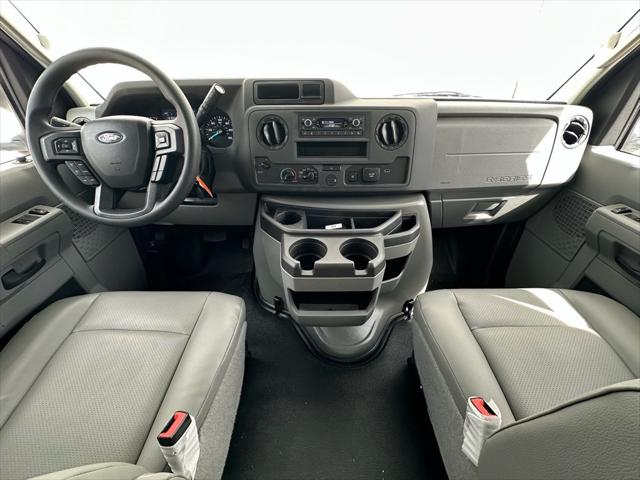 2027 Ford E-Series Cutaway Base