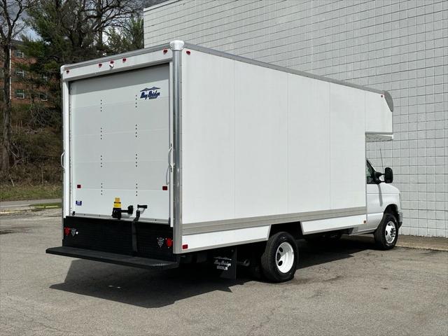 2027 Ford E-Series Cutaway Base