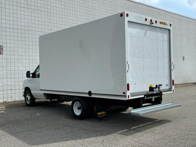 2027 Ford E-Series Cutaway Base