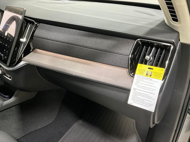 2026 Volvo XC90 Ultra, B6 AWD Gas (mild hybrid), Gasoline, Bright, 7 Seats
