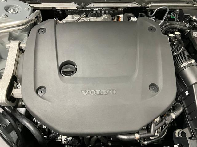 2026 Volvo XC90 Ultra, B6 AWD Gas (mild hybrid), Gasoline, Bright, 7 Seats