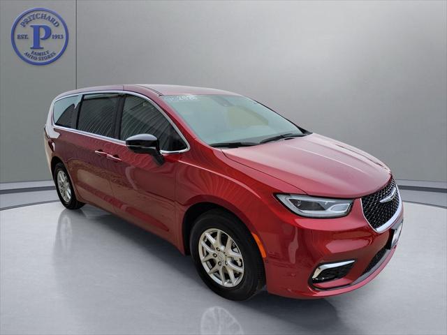 2026 Chrysler Pacifica Select for sale in Forest City, IA