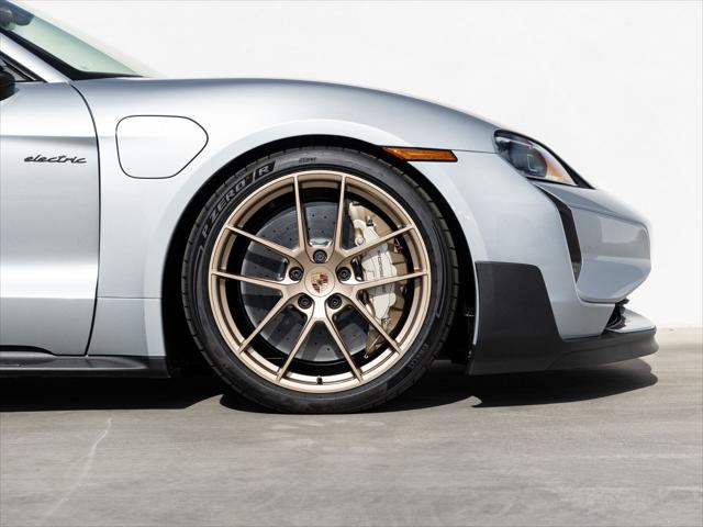 2026 Porsche Taycan Turbo GT w/Weissach Package