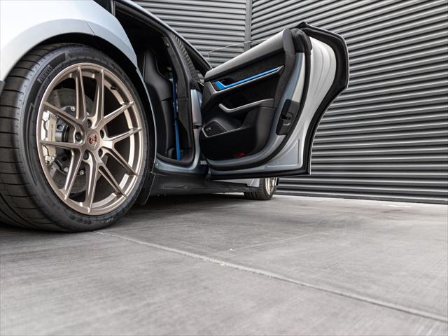 2026 Porsche Taycan Turbo GT w/Weissach Package