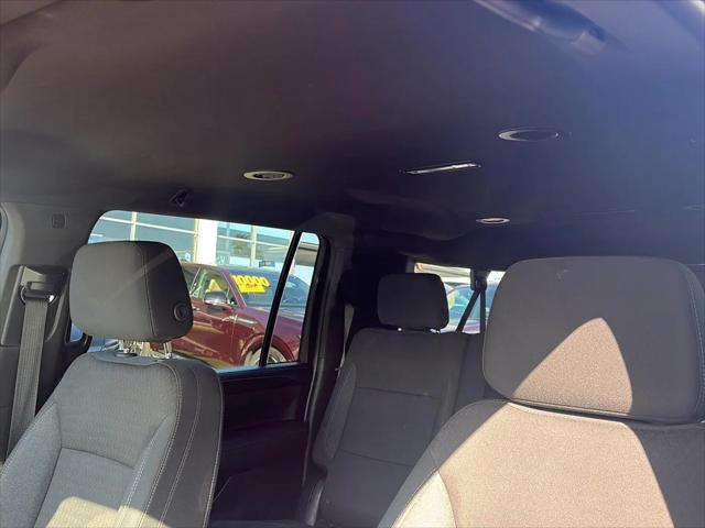 2023 GMC Yukon XL 4WD SLE