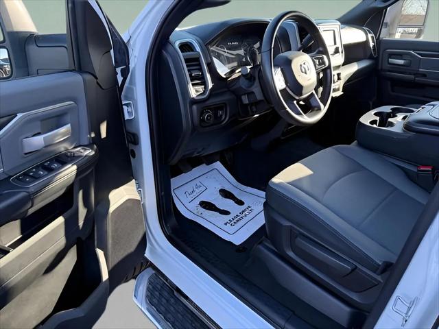 2023 Ram 3500 Big Horn Crew Cab 4x4 8' Box