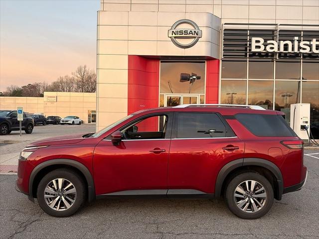 2023 Nissan Pathfinder SL 4WD