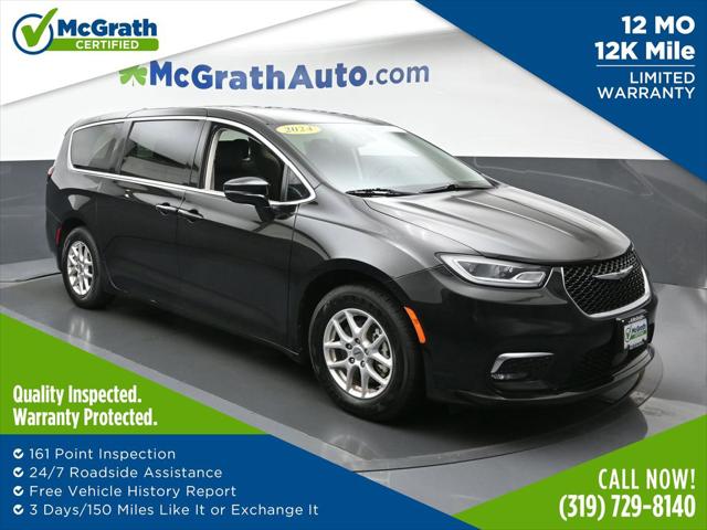 2024 Chrysler Pacifica Touring L for sale in DUBUQUE, IA