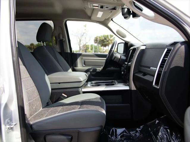 2017 Ram 1500 Big Horn Crew Cab 4x4 5'7" Box