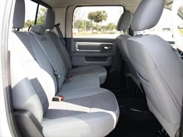 2017 Ram 1500 Big Horn Crew Cab 4x4 5'7" Box
