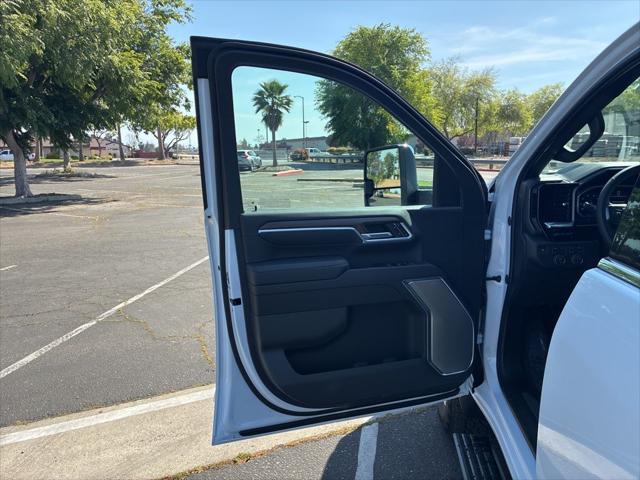 2026 Chevrolet Silverado 2500HD Crew Cab, Standard Bed, High Country, 4WD