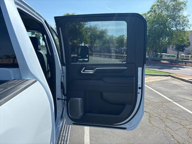 2026 Chevrolet Silverado 2500HD Crew Cab, Standard Bed, High Country, 4WD