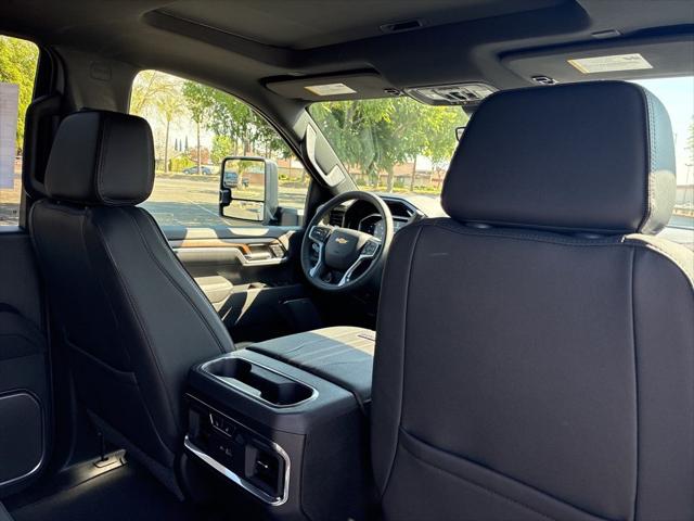 2026 Chevrolet Silverado 2500HD Crew Cab, Standard Bed, High Country, 4WD
