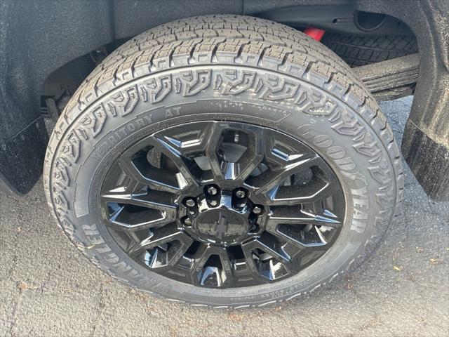 2026 Chevrolet Silverado 2500HD Crew Cab, Standard Bed, High Country, 4WD