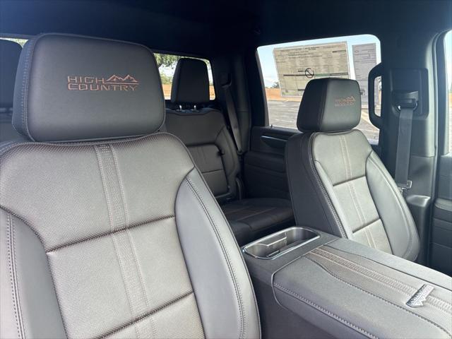 2026 Chevrolet Silverado 2500HD Crew Cab, Standard Bed, High Country, 4WD
