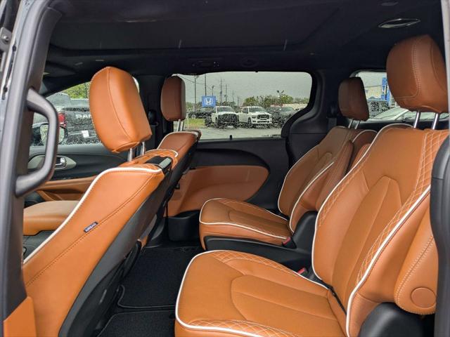 2026 Chrysler Pacifica Pinnacle AWD
