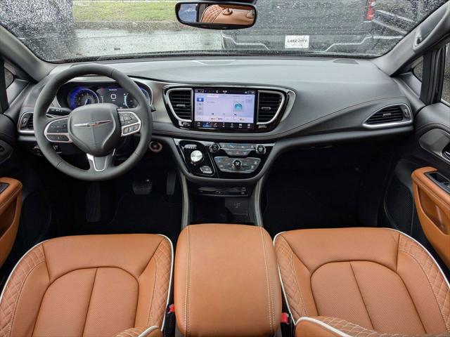 2026 Chrysler Pacifica Pinnacle AWD
