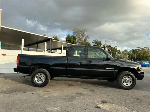 2003 GMC Sierra 2500 Base